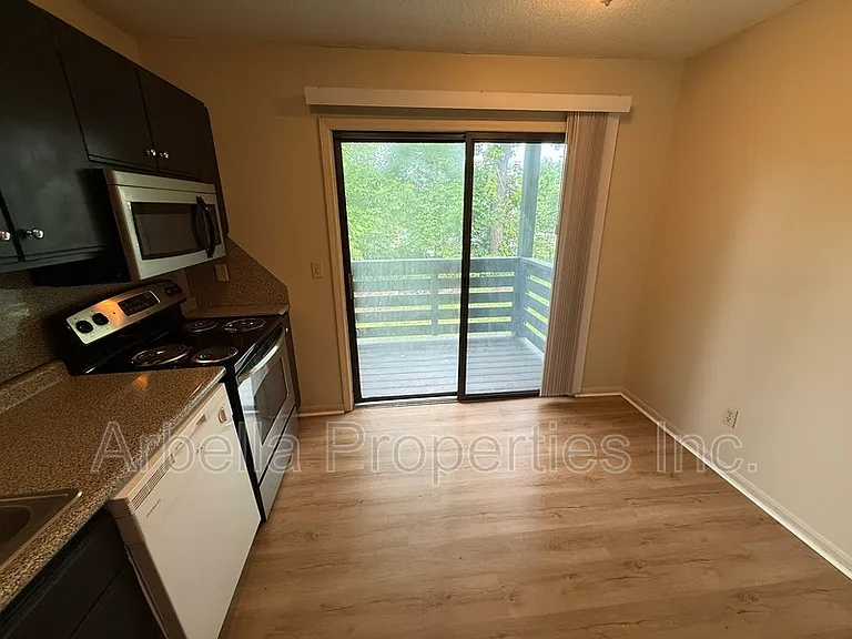 103 S Beech St #15 — Photo 8