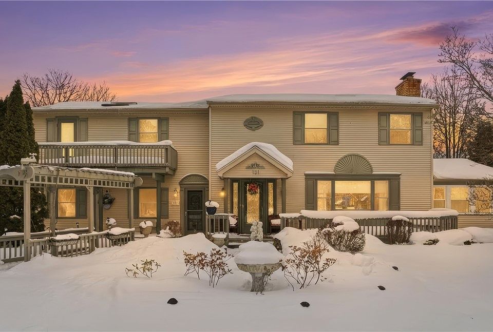 1st image of 131 Edgemere Dr