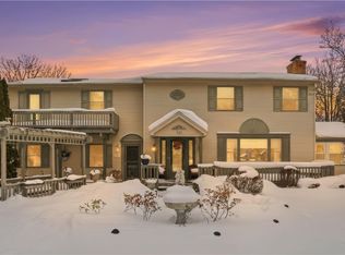 131 Edgemere Dr, Rochester, NY 14612