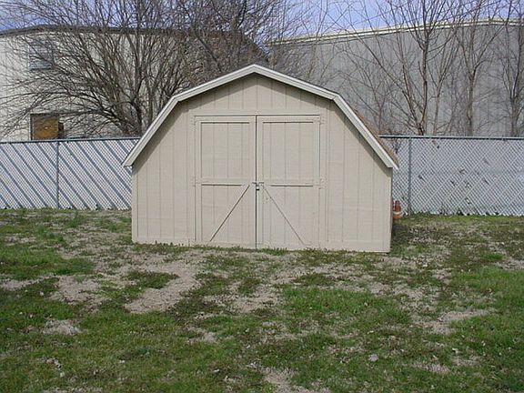 2nd image of 617 Eastwood Dr