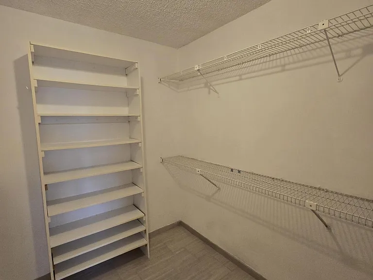 2500 Parkview Dr #412 — Photo 12