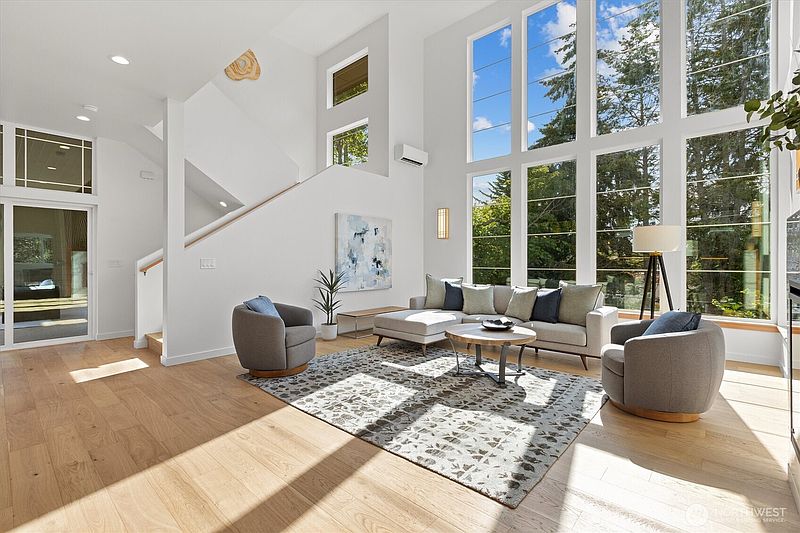 3rd image of 9528 28th Avenue NW