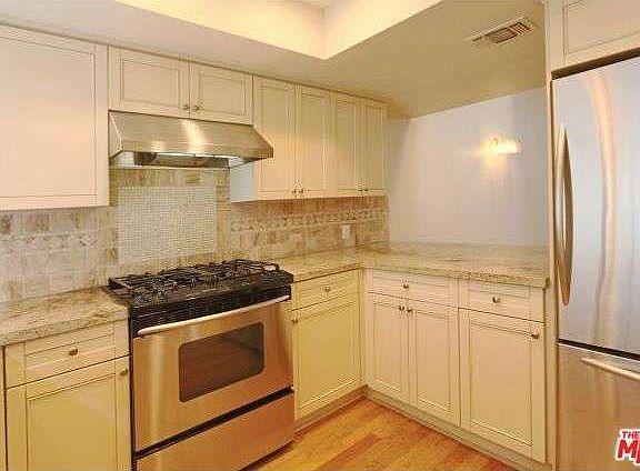 4th image of 940 14th St APT C