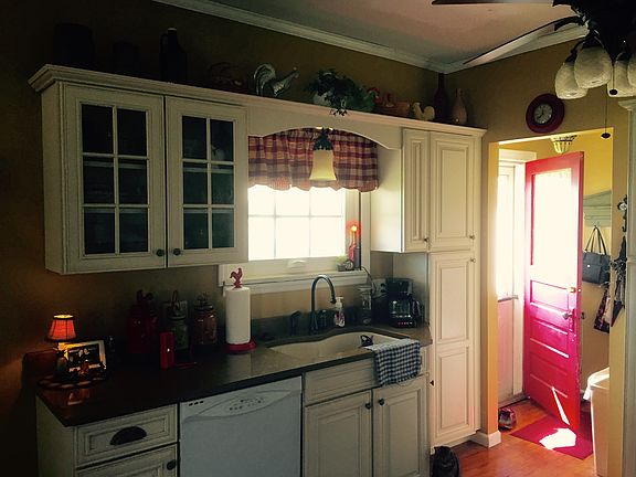 3rd image of 4604 Lincoln Ave