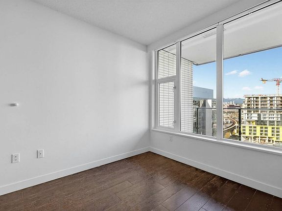 5th image of 8611 Hazelbridge Way #1215