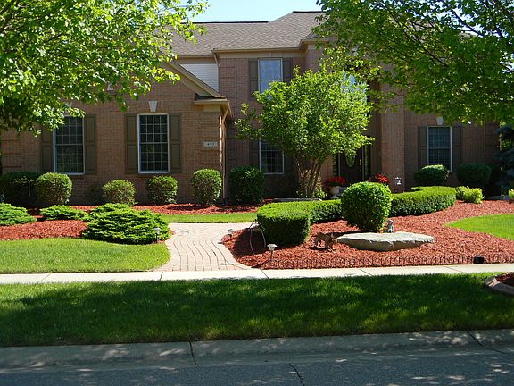 2nd image of 493 Sylvan Dr