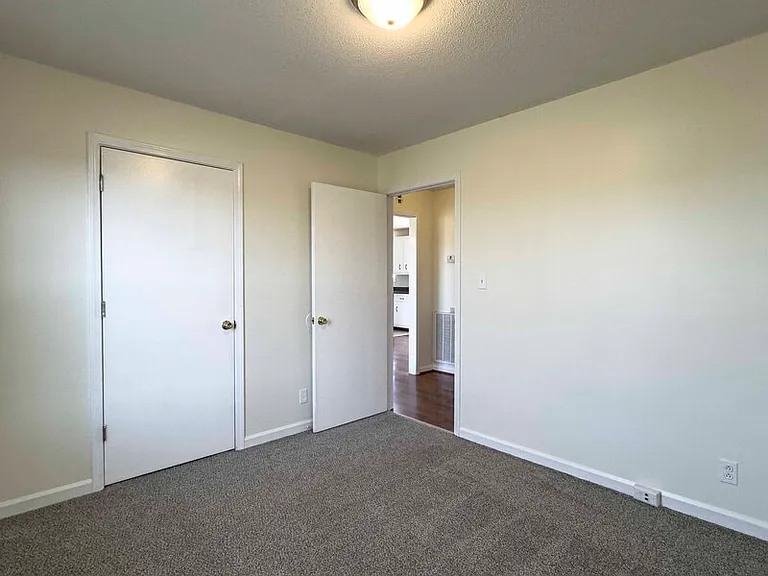 104 Waterford Dr — Photo 14