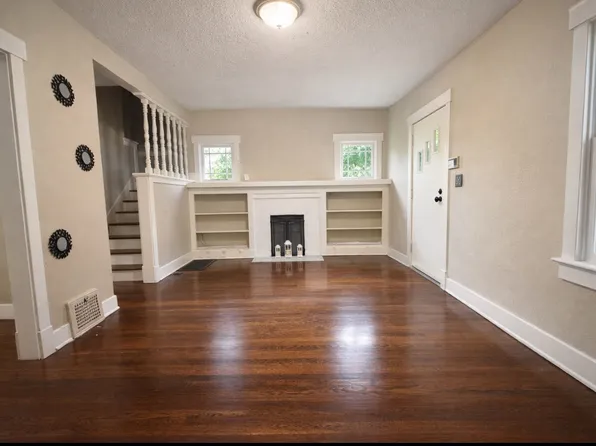 321 N Lawn Ave, Kansas City, MO 64123