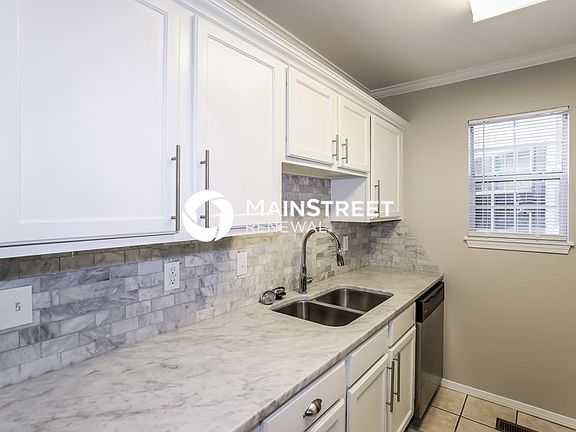 5th image of 304 Belmont Dr