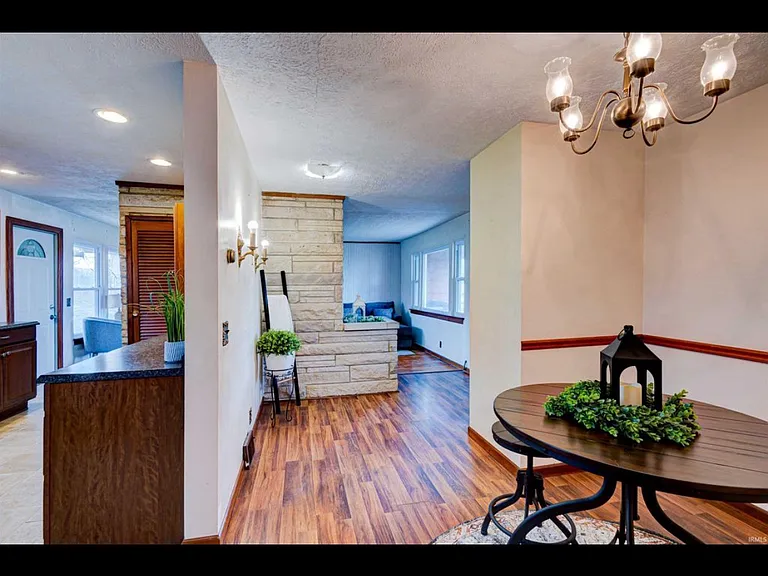 212 Westwood Dr — Photo 7