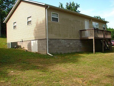 5th image of 126 Mountain View Dr