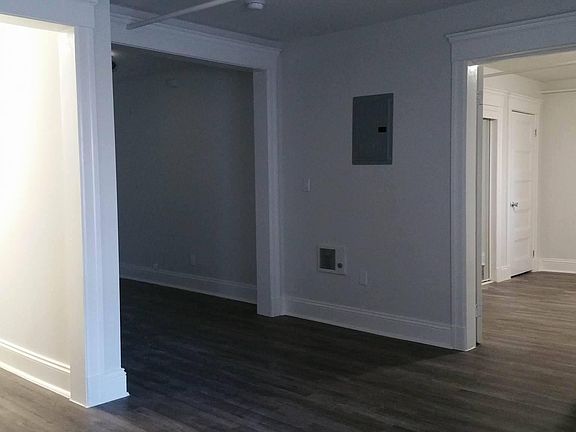 3rd image of 900 Oak St APT 2