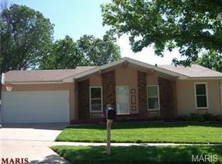 6732 Foxbend Ct, Florissant, MO 63033