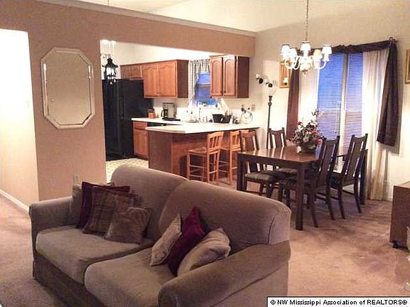 3rd image of 1181 McGowan Dr