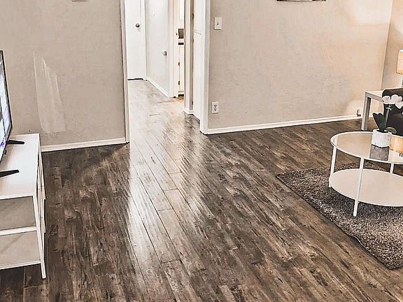 5th image of 944 Bronx Park S