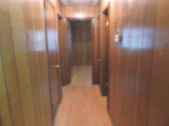 5th image of 242 W 2nd St