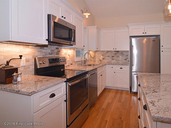 5th image of 9 W Glen Ln