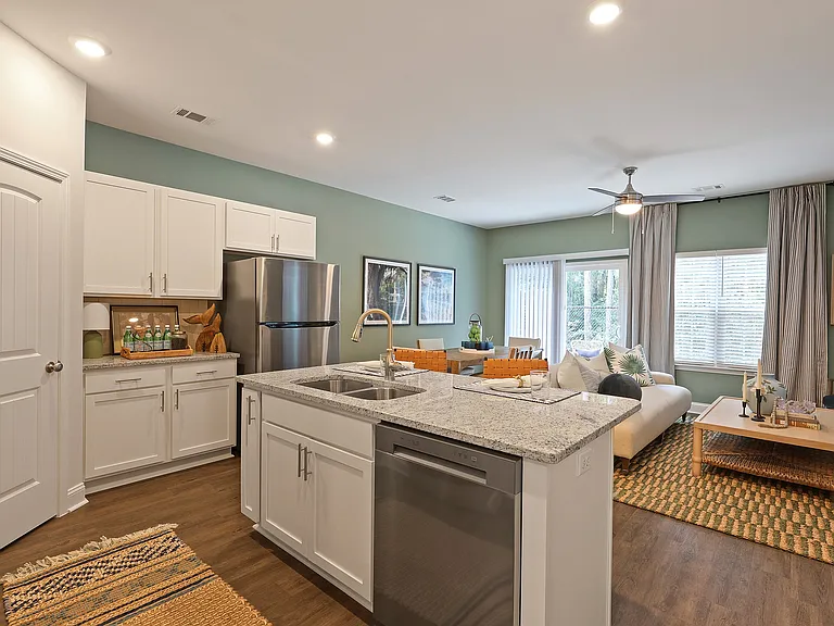 102 Lusk Ln — Photo 6