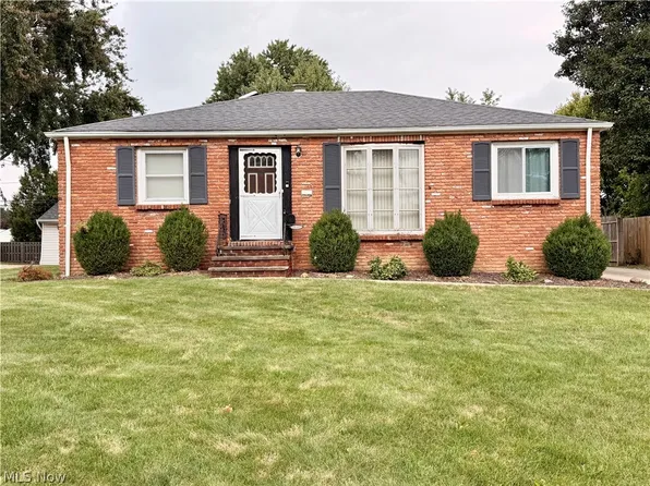 11700 Glamer Dr, Parma, OH 44130