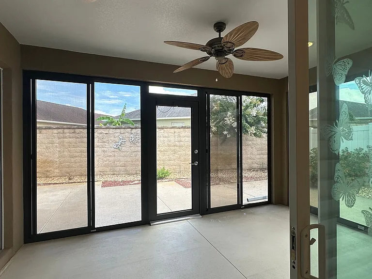 724 Yager Ln — Photo 32