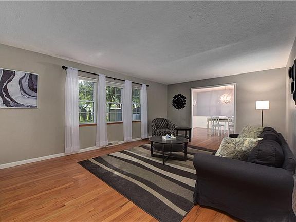 4th image of 4821 W 229th St