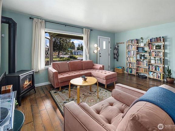 3rd image of 7448 Tacoma Avenue S