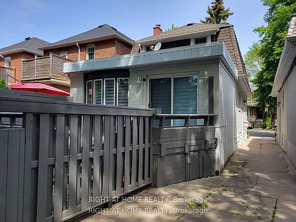 3rd image of 357 Old Orchard Grv