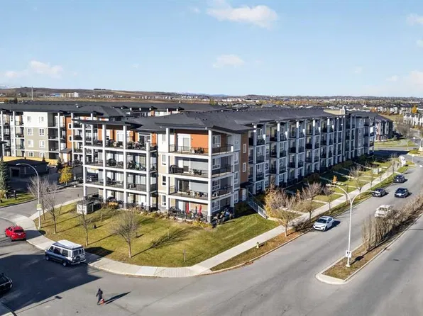10 S Walgrove Walk SE #217, Calgary, AB T2X 4E3