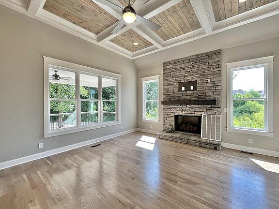 3rd image of 206 Ivie Ln