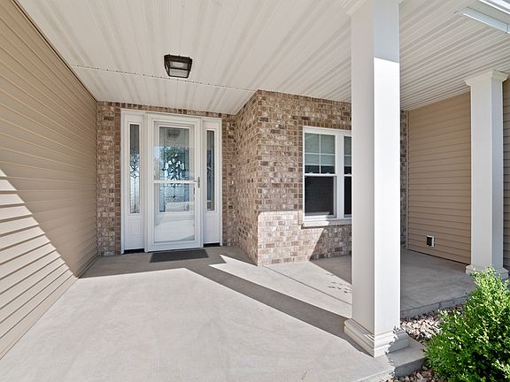 3rd image of 4476 Stillmeadow Cir