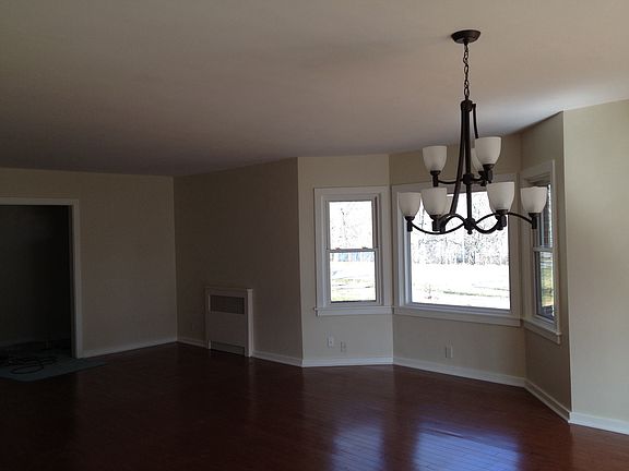 4th image of 425 East Blvd