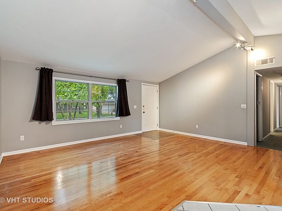 3rd image of 200 Melinda Dr