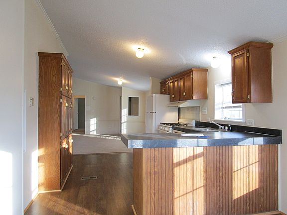 3rd image of 134 Quail Ct