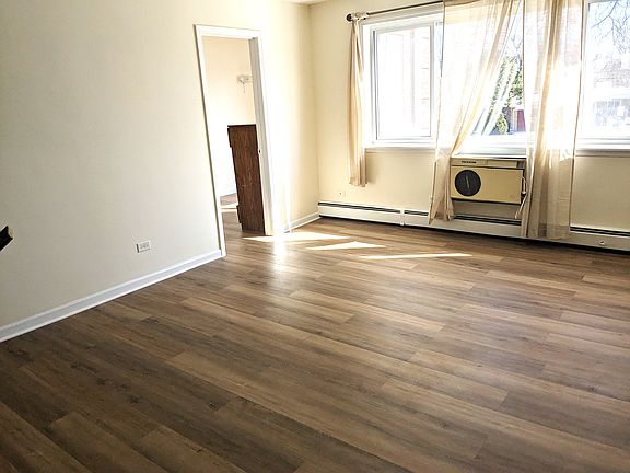 2nd image of 8460 Skokie Blvd #20