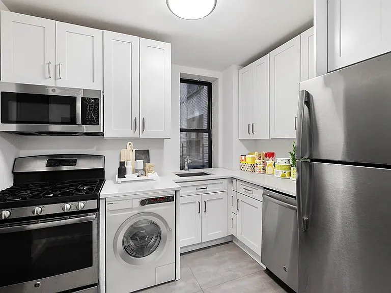15 W 55th St #7C — Photo 6