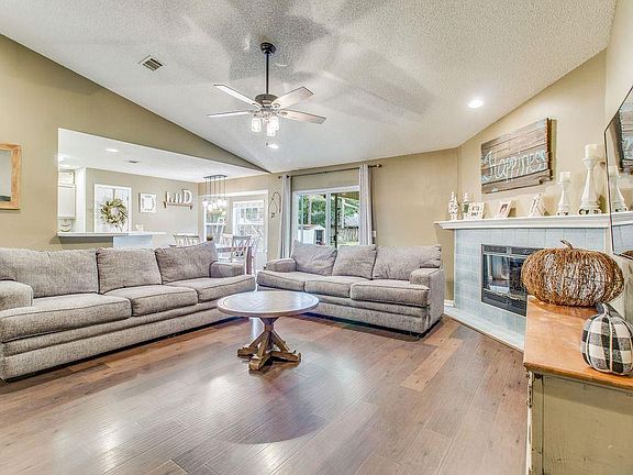 2nd image of 4043 Bettian Ave