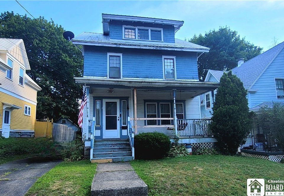 1st image of 12 E 15th St