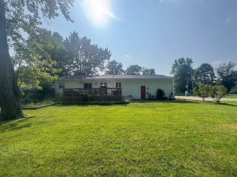 Hood Dr — Photo 29
