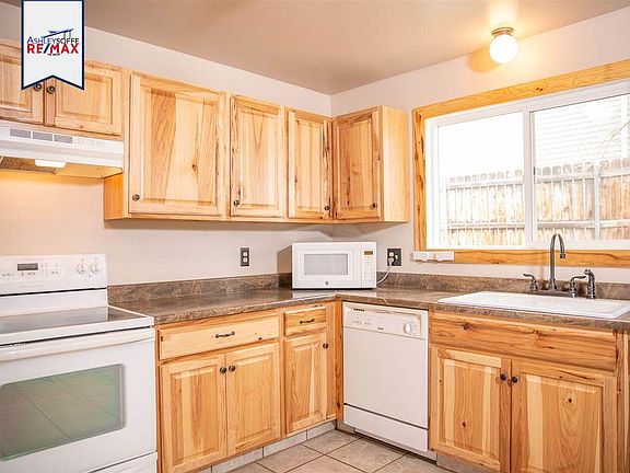 2nd image of 2401 Lennox Ave