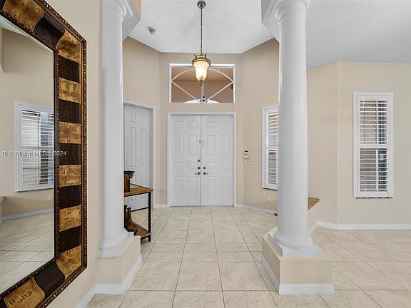 4th image of 3808 Spanish Oak Pt
