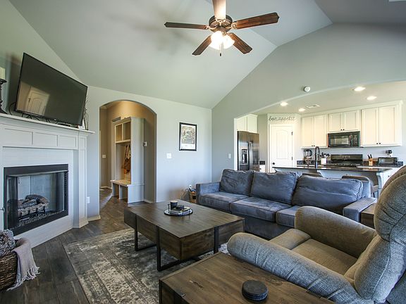 5th image of 3601 E Rockport Pl