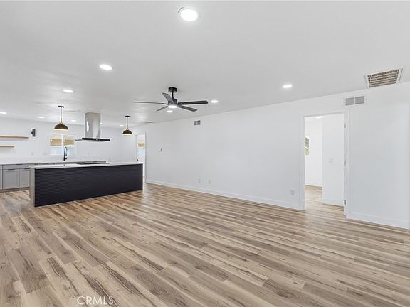 4th image of 6884 Arbor Dr