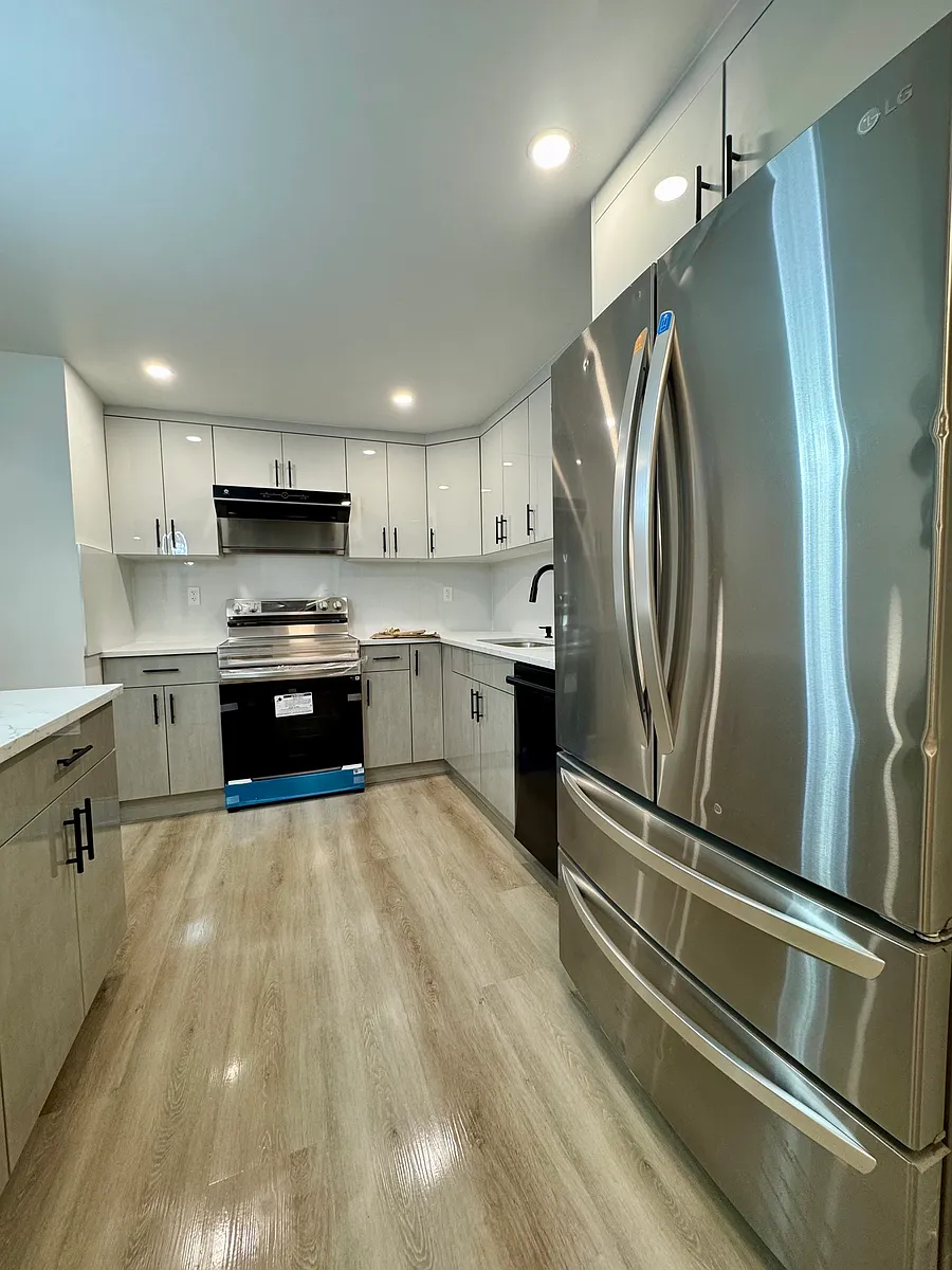 Building Photo - 214-11 18th Ave #3