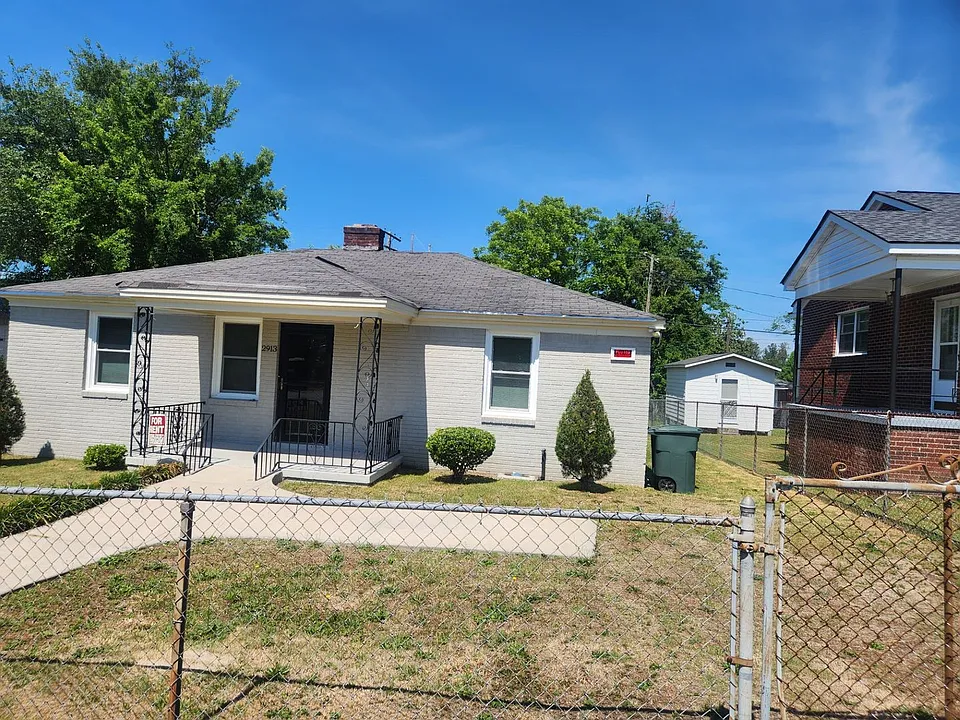 2913 English Ave