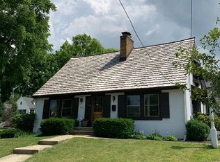 426 E Prairie Ave, Wheaton, IL 60187