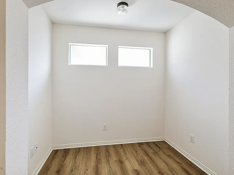 9233 Dark Forest Dr — Photo 25