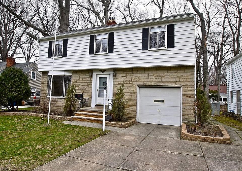 2nd image of 23942 Wolf Rd