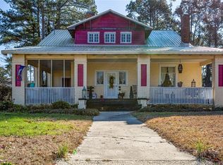 616 College St, Clinton, NC 28328