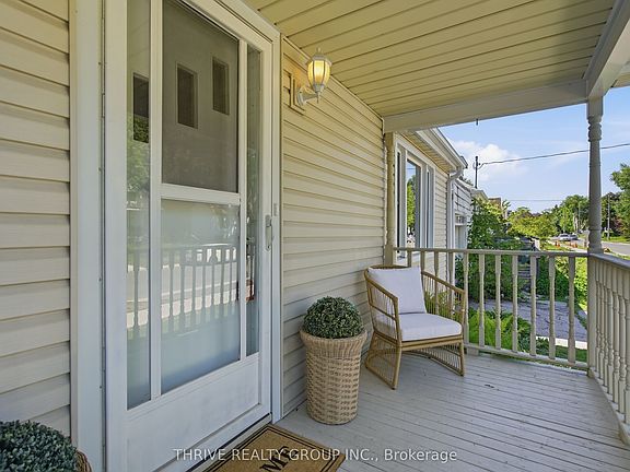 5th image of 110 Foster Ave