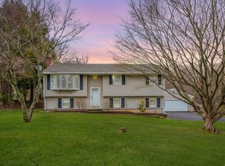 68 Town Line Rd, Bristol, CT 06010